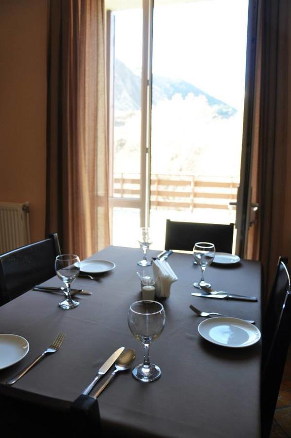 Hotel Stepantsminda Екстериор снимка